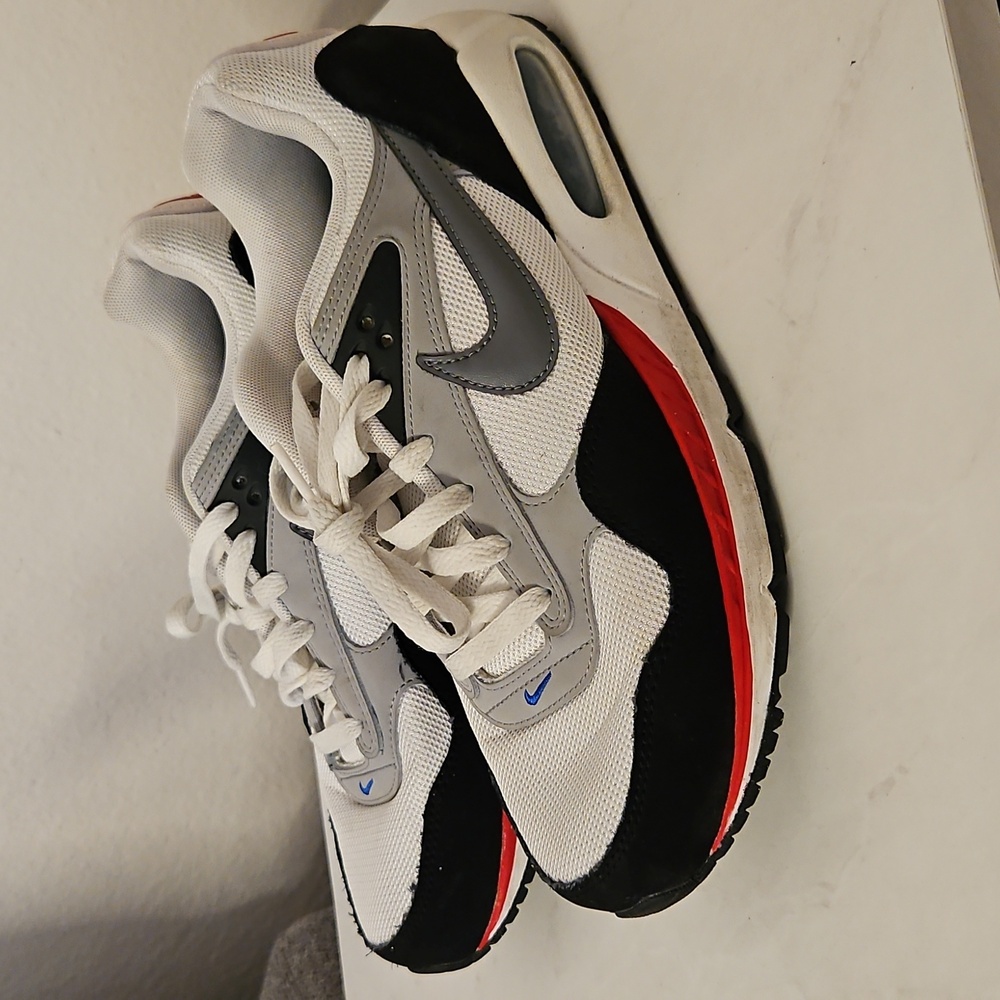 Nike Women's Black, White, and Red Sneakers